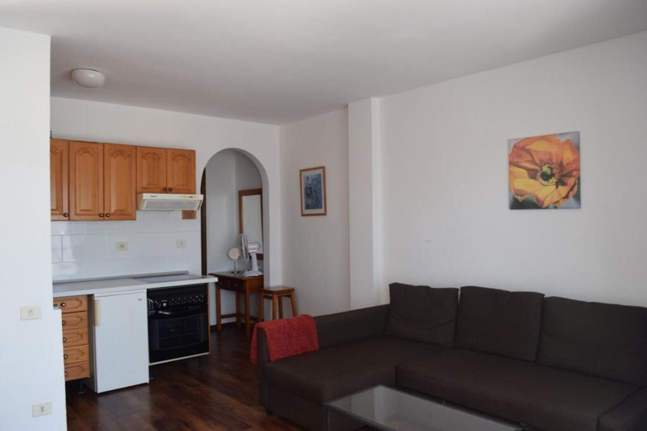 Apartamento Reni Тиас Экстерьер фото